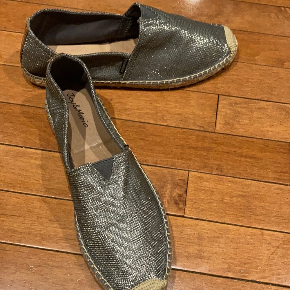 Metallic slip on casual shoe